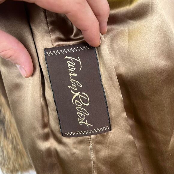 R.J. Roberts & Co. Brown Faux Fur Coat size medium - Picture 7 of 8